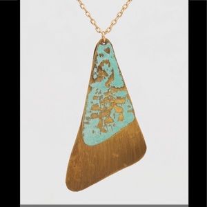 ⭐️NWT Geometric Triangle Pendant Long Necklace⭐️